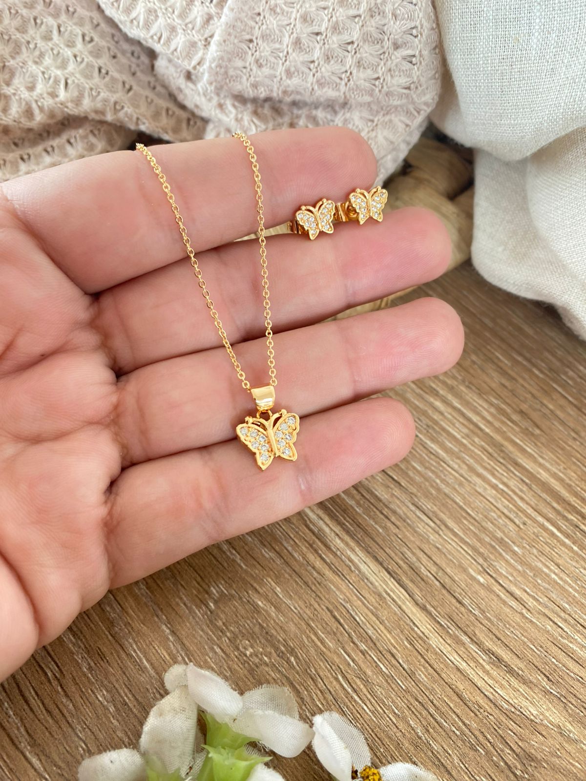 set cover gold mariposa