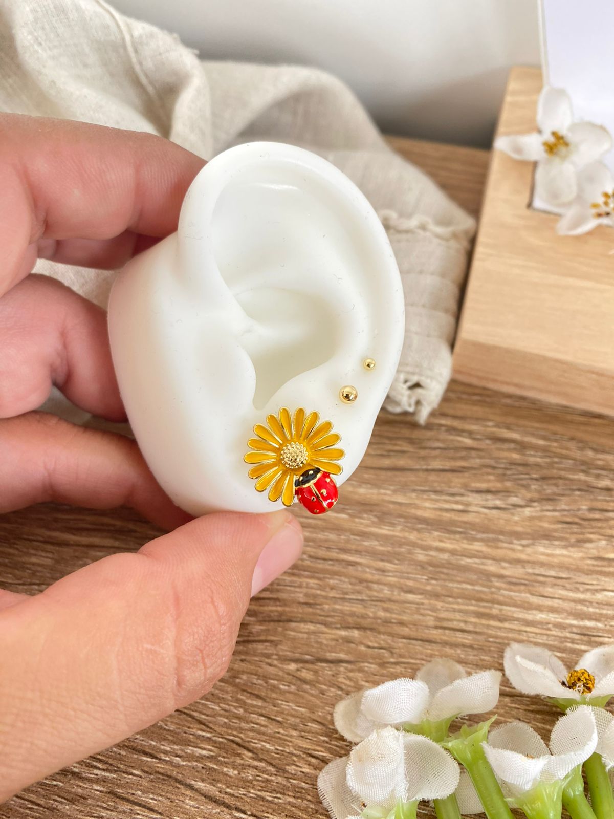 Set topos cover gold x 3