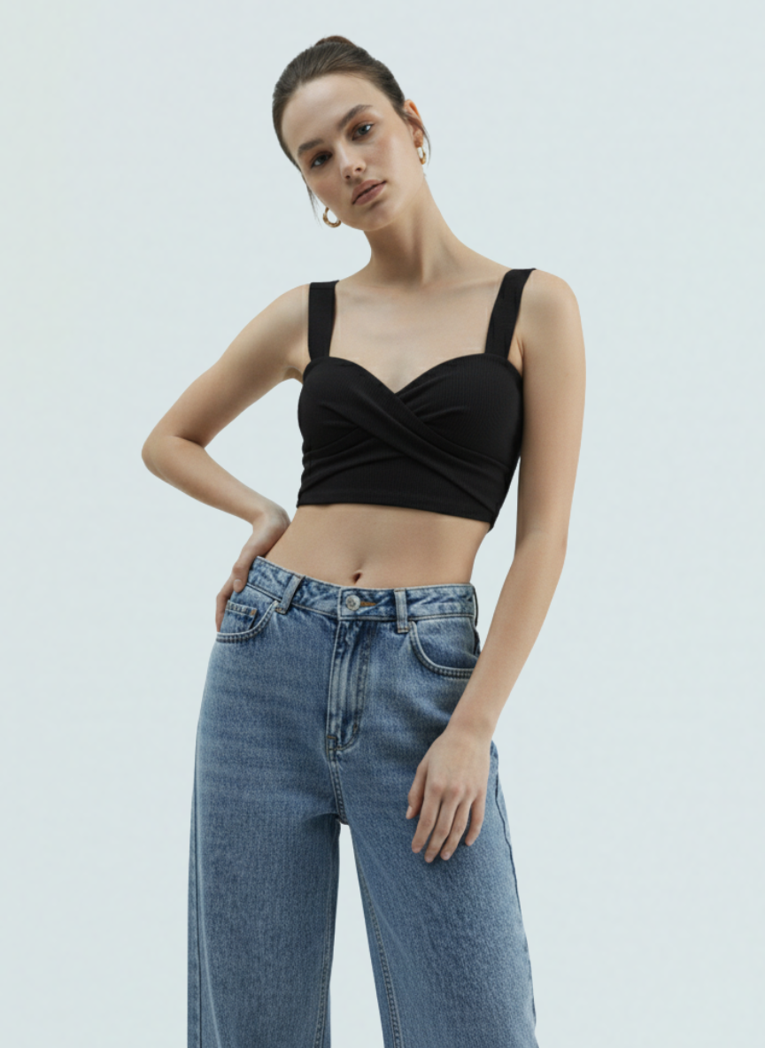 Top Corto con Escote Twist