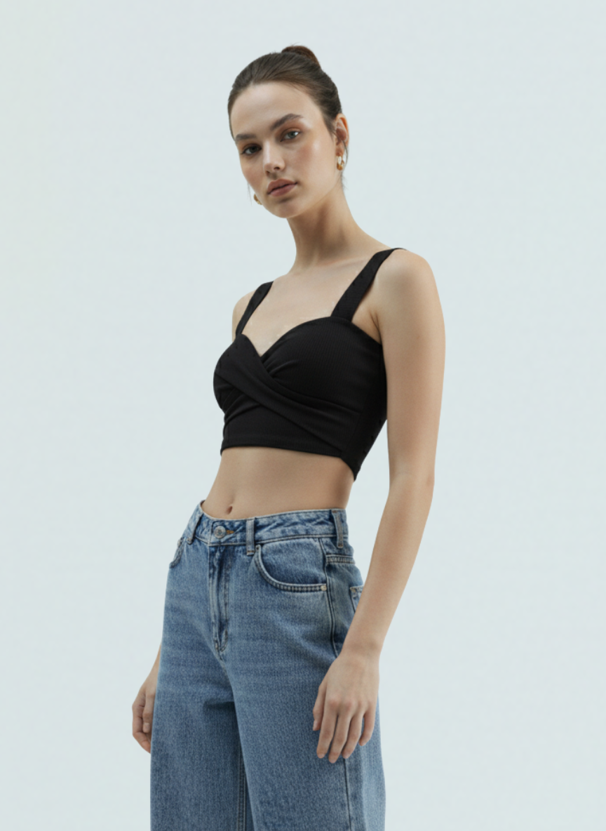 Top Corto con Escote Twist